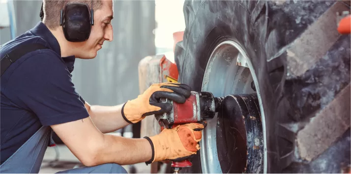 fixing tractor wheel